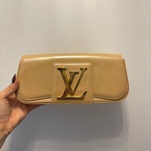 Louis Vuitton Nude Patent Clutch with Gold Hardwear